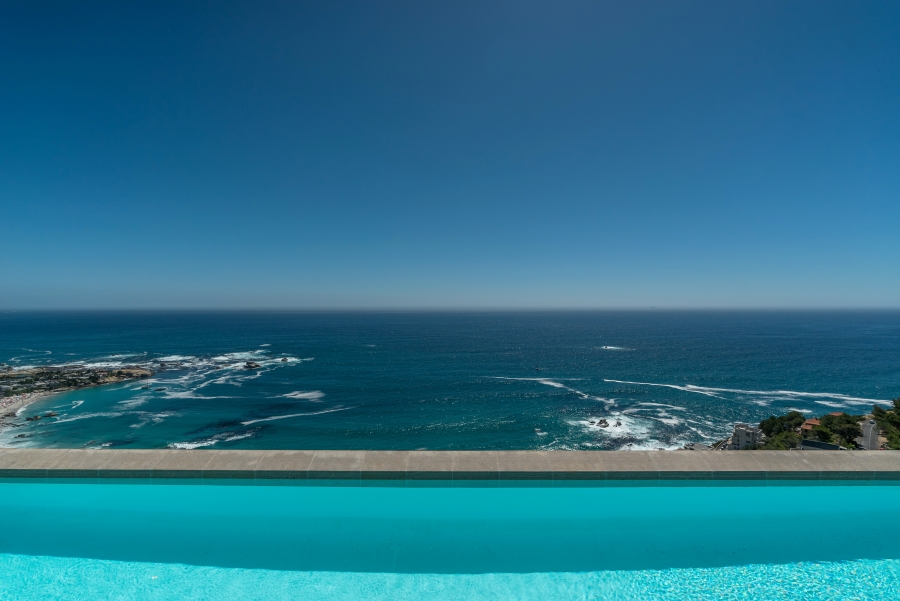 5 Bedroom Property for Sale in Clifton Western Cape